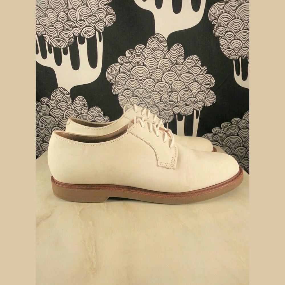 TRADE FOR MARRISAL ONLY White Lace Up Oxfords 7.5